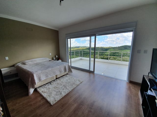 Casa com 800m² 7 quartos e 8 banheiros, à venda, no bairro Monte Alegre em Vinhedo