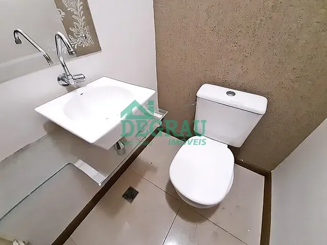 Casa com 209m² 3 quartos e 2 banheiros, à venda, no bairro Centro em Itapeva