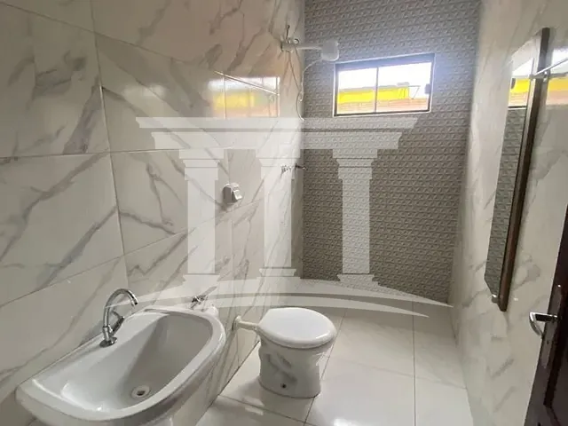 Casa com 300m² 3 quartos e 1 banheiro, à venda, no bairro Distrito Industrial em Sinop