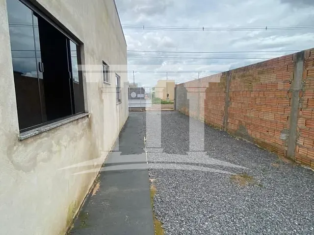 Casa com 300m² 3 quartos e 1 banheiro, à venda, no bairro Distrito Industrial em Sinop