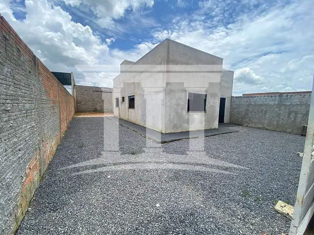 Casa com 300m² 3 quartos e 1 banheiro, à venda, no bairro Distrito Industrial em Sinop