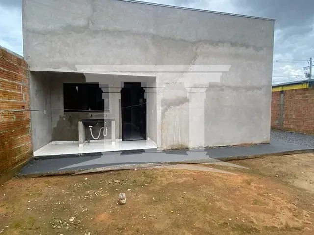 Casa com 300m² 3 quartos e 1 banheiro, à venda, no bairro Distrito Industrial em Sinop