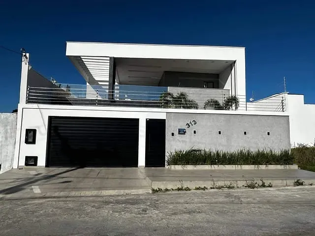 Casa 3 quartos e 5 banheiros, à venda, no bairro Caminho dos Lagos em Paulo Afonso