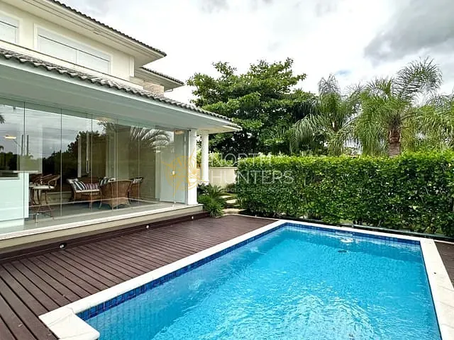 Casa com 533m² 3 quartos e 4 banheiros, à venda, no bairro Cacupé em Florianópolis