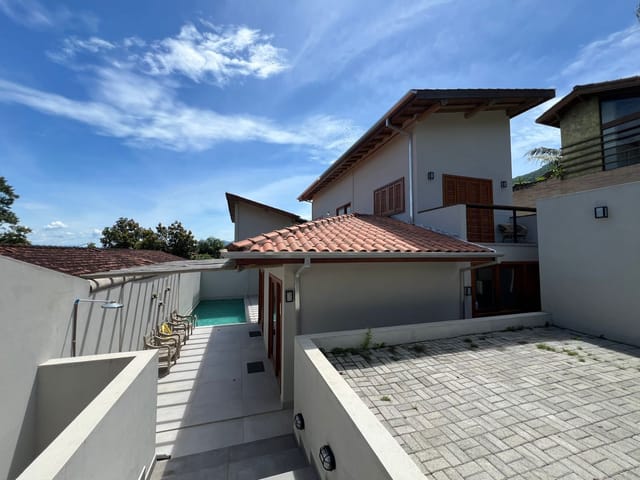 Casa com 284m² 3 quartos e 4 banheiros, à venda, no bairro Ribeirão (Cambaquara) em Ilhabela