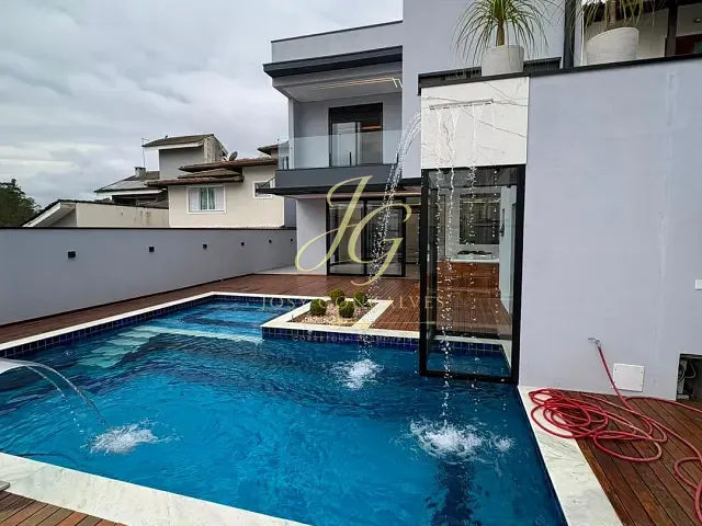 Casa 3 quartos e 5 banheiros, à venda, no bairro Cidade Parquelandia em Mogi das Cruzes