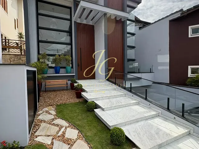 Casa 3 quartos e 5 banheiros, à venda, no bairro Cidade Parquelandia em Mogi das Cruzes
