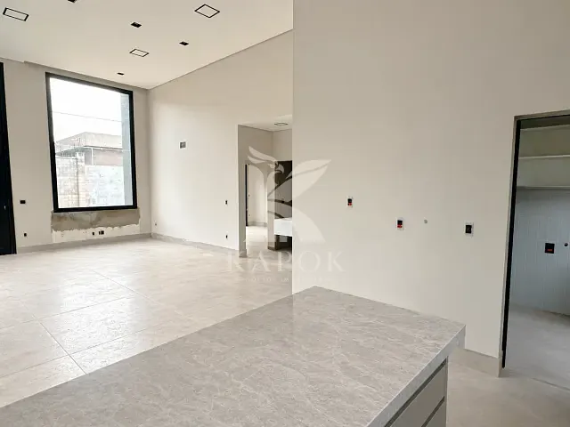 Casa com 345m² 3 quartos e 5 banheiros, à venda, no bairro Parque Brasil 500 em Paulínia