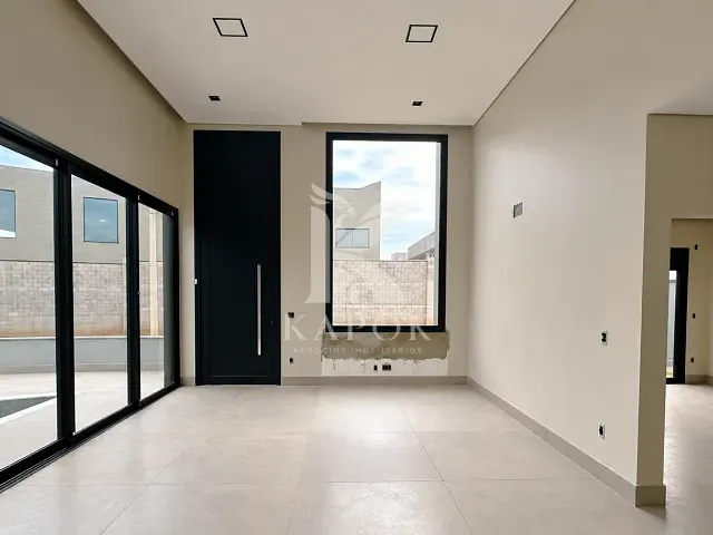Casa com 345m² 3 quartos e 5 banheiros, à venda, no bairro Parque Brasil 500 em Paulínia