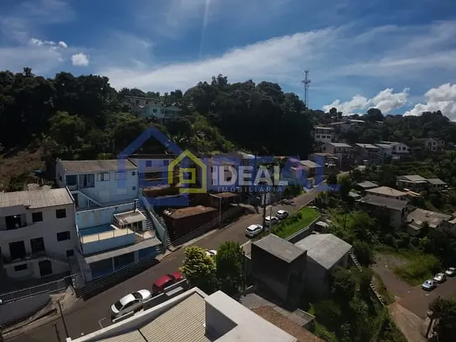 Casa 2 quartos e 1 banheiro, à venda, no bairro Centro em Concórdia