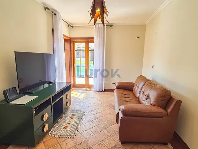Casa com 1000m² 3 quartos e 5 banheiros, à venda, no bairro Joapiranga em Valinhos