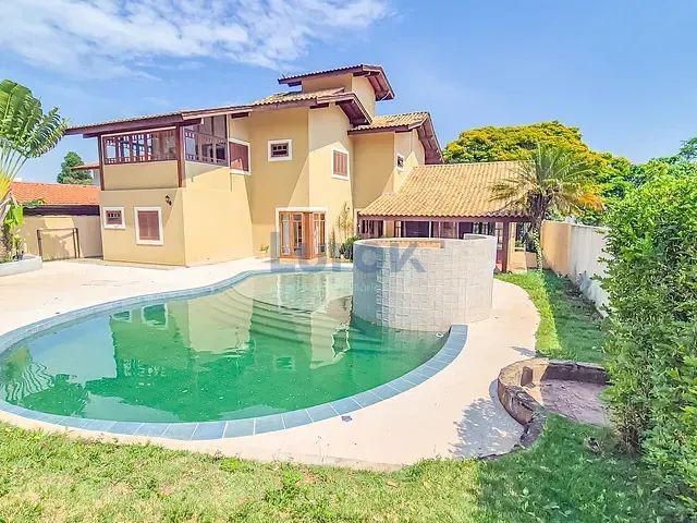 Casa com 1000m² 3 quartos e 5 banheiros, à venda, no bairro Joapiranga em Valinhos