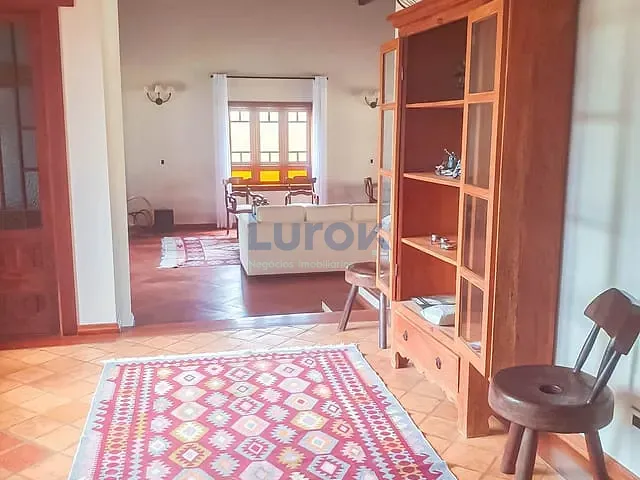 Casa com 1000m² 3 quartos e 5 banheiros, à venda, no bairro Joapiranga em Valinhos