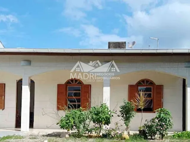 Casa com 252m² 3 quartos e 2 banheiros, à venda, no bairro Praia de Fora em Palhoça