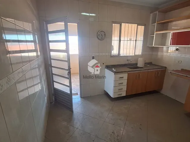 Casa com 219m² 3 quartos e 1 banheiro, à venda ou para alugar, no bairro Vila Osasco em Osasco