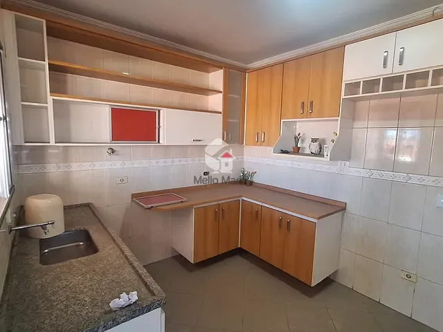 Casa com 219m² 3 quartos e 1 banheiro, à venda ou para alugar, no bairro Vila Osasco em Osasco