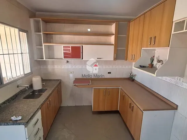 Casa com 219m² 3 quartos e 1 banheiro, à venda ou para alugar, no bairro Vila Osasco em Osasco