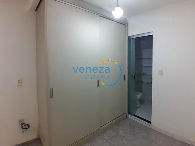 Casa à venda, no bairro Cinco Conjuntos em Londrina