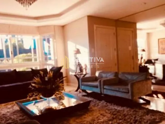 Casa com 380m² 4 quartos e 5 banheiros, à venda, no bairro Chácara das Pedras em Porto Alegre