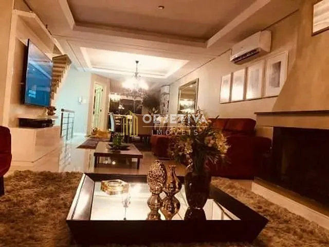 Casa com 380m² 4 quartos e 5 banheiros, à venda, no bairro Chácara das Pedras em Porto Alegre