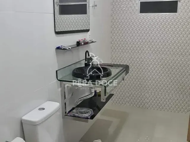 Casa com 200m² 3 quartos e 3 banheiros, à venda, no bairro Tita Rezende em Uberaba