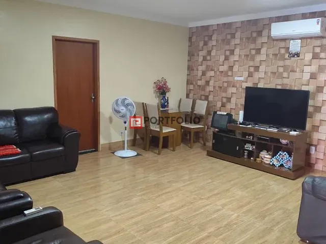 Casa com 545m² 3 quartos e 2 banheiros, à venda, no bairro Jardim América em Goiânia