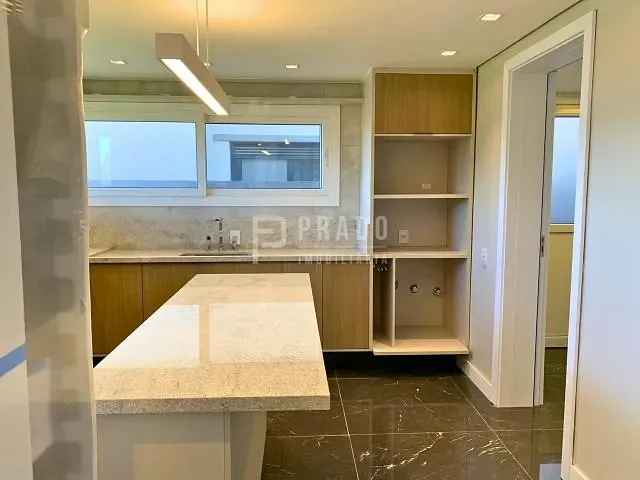 Casa com 429m² 3 quartos e 4 banheiros, à venda, no bairro São Gonçalo em Pelotas