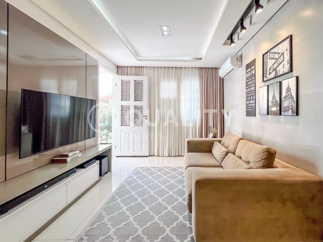 Casa com 100m² 4 quartos e 3 banheiros, à venda, no bairro Parque Dois Irmãos em Fortaleza