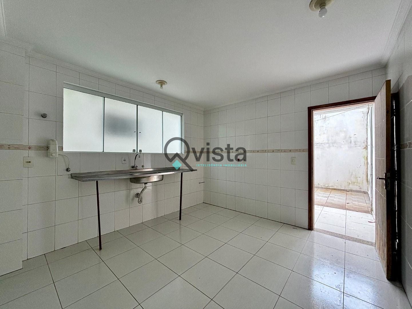 Casa à venda com 3 quartos, 120m² - Foto 3