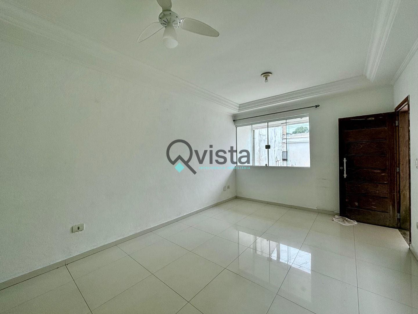 Casa à venda com 3 quartos, 120m² - Foto 1