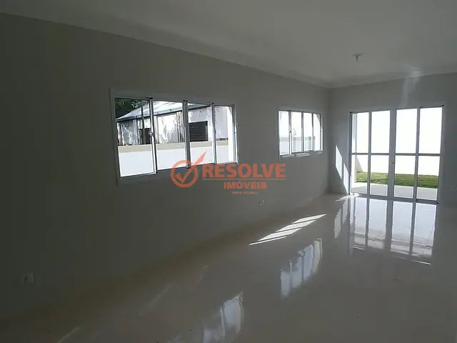 Casa com 250m² 3 quartos e 2 banheiros, à venda, no bairro BELLARD em Guararema