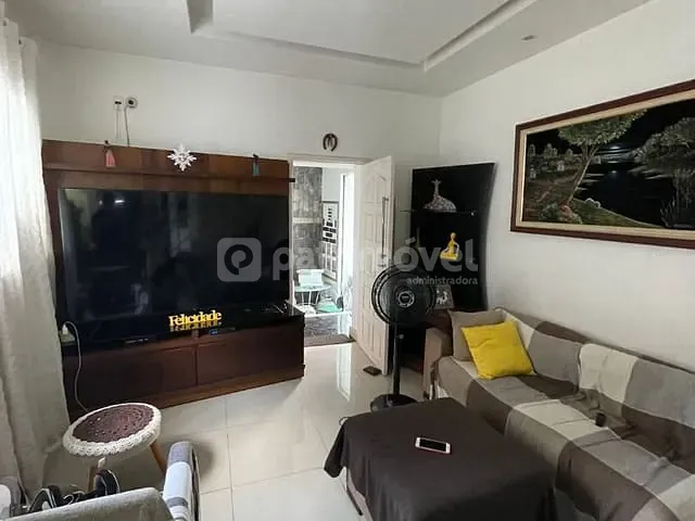 Casa com 260m² 3 quartos e 1 banheiro, à venda, no bairro Catete em Rio de Janeiro