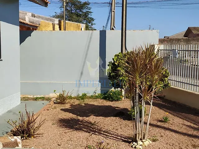 Casa 2 quartos e 1 banheiro, para alugar, no bairro Colônia Dona Luíza em Ponta Grossa