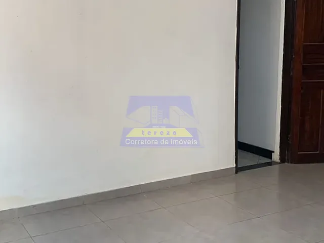 Casa 4 quartos e 2 banheiros, para alugar, no bairro Centro em Itabira