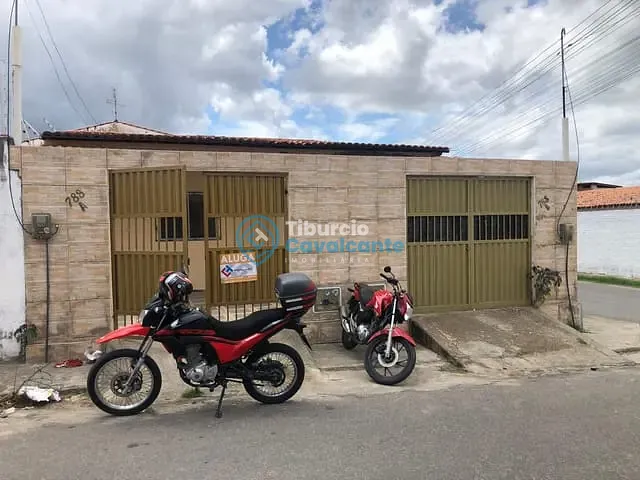 Casa 2 quartos e 1 banheiro, à venda, no bairro Parque São João em Maranguape