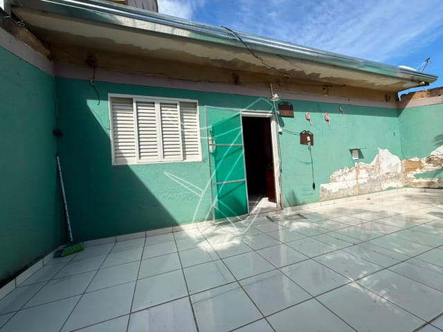 Casa 3 quartos e 2 banheiros, à venda, no bairro Esplanada do Rio Quente em Rio Quente