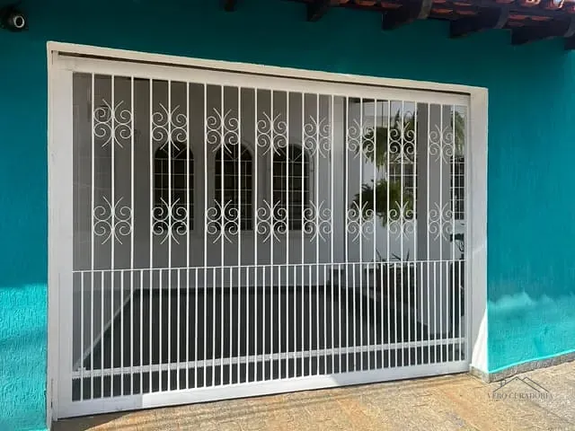 Casa 3 quartos e 3 banheiros, para alugar, no bairro Mogi Moderno em Mogi das Cruzes