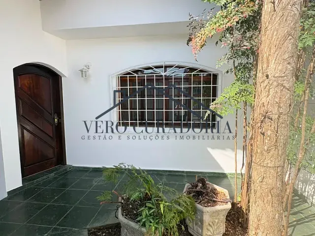 Casa 3 quartos e 3 banheiros, para alugar, no bairro Mogi Moderno em Mogi das Cruzes