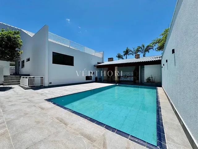 Casa com 500m² 6 quartos e 6 banheiros, à venda ou para alugar, no bairro Mediterrâneo em Londrina