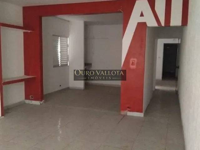 Casa com 240m² 4 quartos e 2 banheiros, à venda, no bairro Vila Azevedo em São Paulo