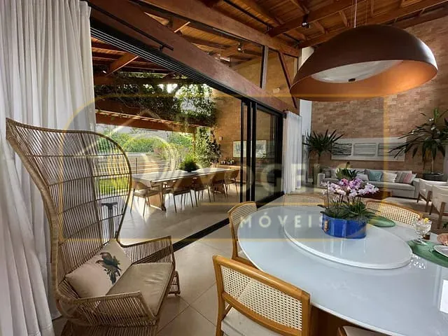 Casa 3 quartos e 4 banheiros, à venda, no bairro Chácara São José em Jaguariúna