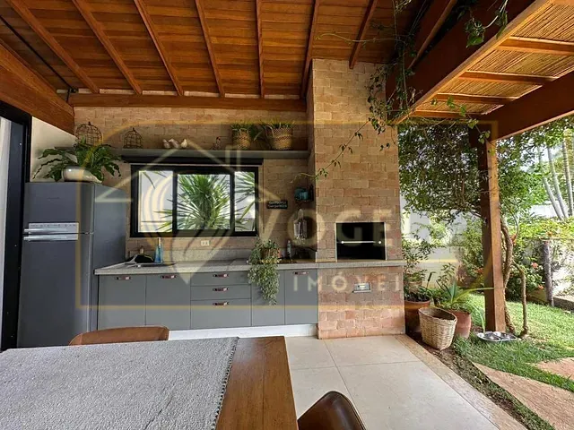 Casa 3 quartos e 4 banheiros, à venda, no bairro Chácara São José em Jaguariúna