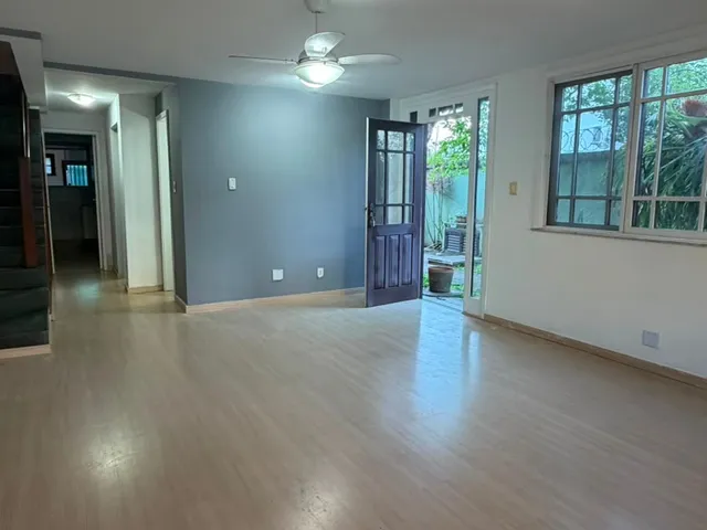 Casa com 200m² 4 quartos e 3 banheiros, para alugar, no bairro Recreio dos Bandeirantes em Rio de Janeiro