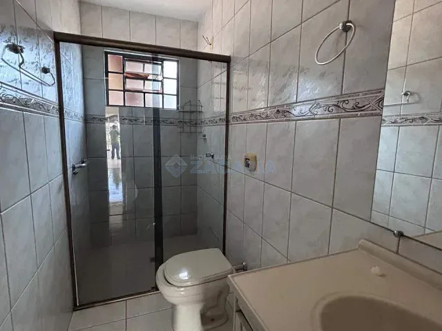 Casa 2 quartos e 1 banheiro, para alugar, no bairro Vila Nossa Senhora da Aparecida em Apucarana