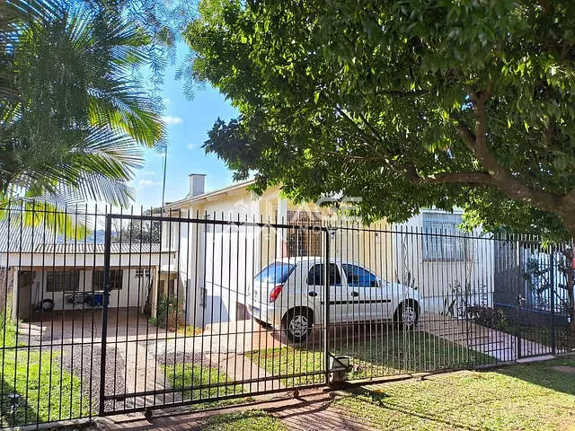 Casa 7 quartos e 3 banheiros, à venda, no bairro Linho em Erechim