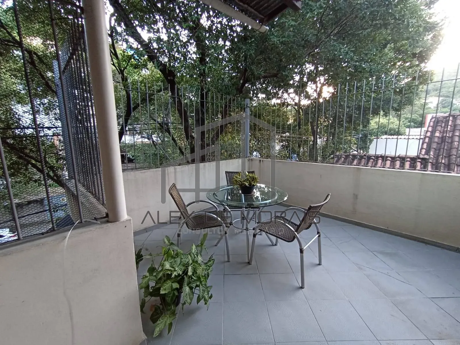 Casa, 6 quartos, 290 m² - Foto 1