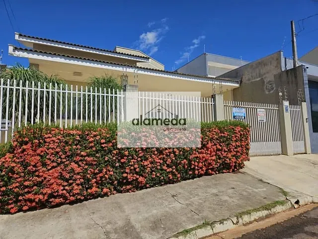 Casa com 314m² 3 quartos e 2 banheiros, à venda, no bairro Parque dos Mirantes em Jacarezinho