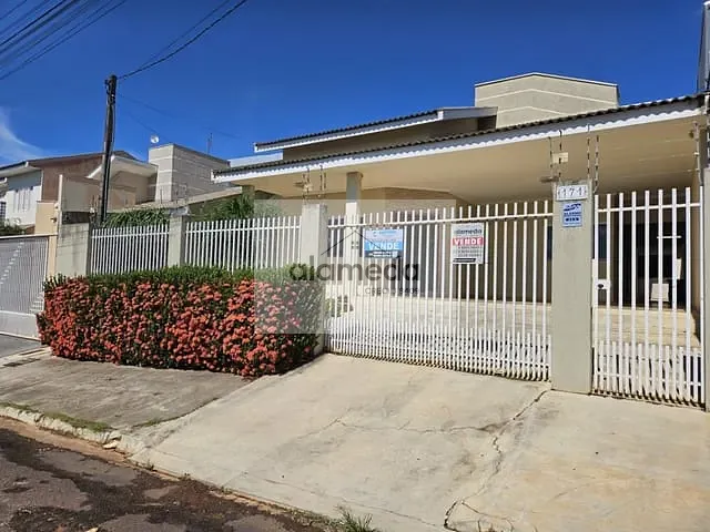 Casa com 314m² 3 quartos e 2 banheiros, à venda, no bairro Parque dos Mirantes em Jacarezinho