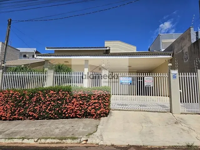 Casa com 314m² 3 quartos e 2 banheiros, à venda, no bairro Parque dos Mirantes em Jacarezinho