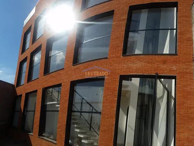 Casa com 284m² 3 quartos e 5 banheiros, à venda, no bairro Jardim Myrian Moreira da Costa em Campinas